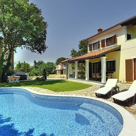 Villa Nina Medulin Bagian luar foto