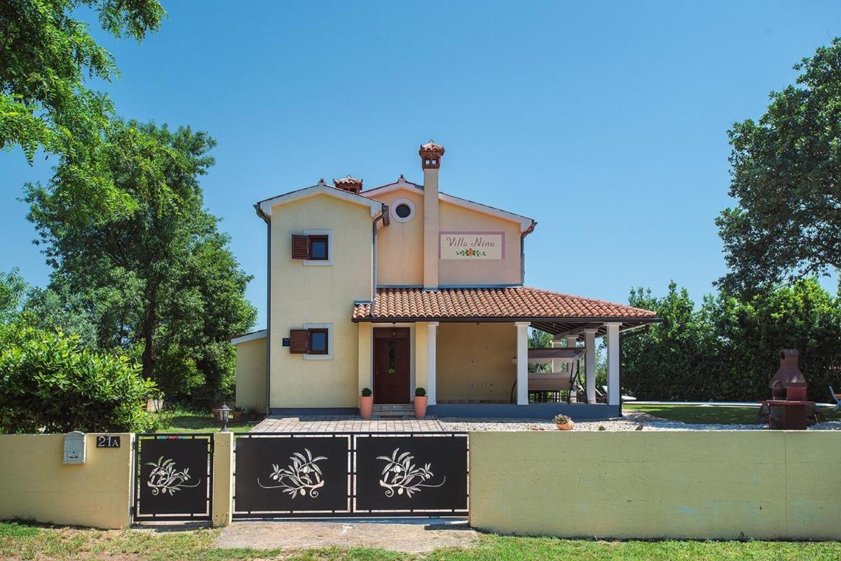 Villa Nina Medulin Bagian luar foto