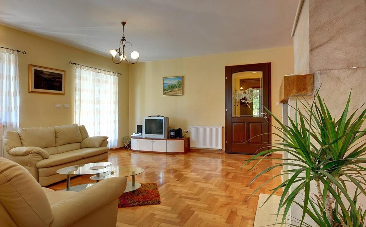 Villa Nina Medulin Bagian luar foto