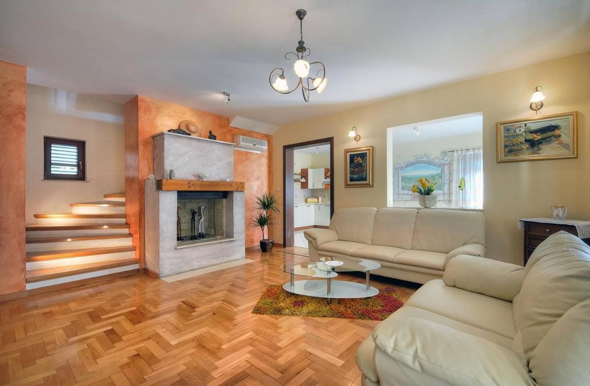 Villa Nina Medulin Bagian luar foto