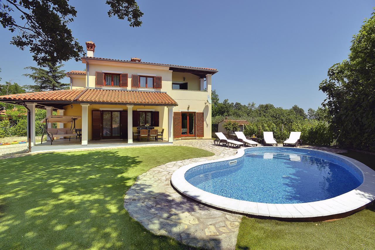 Villa Nina Medulin Bagian luar foto