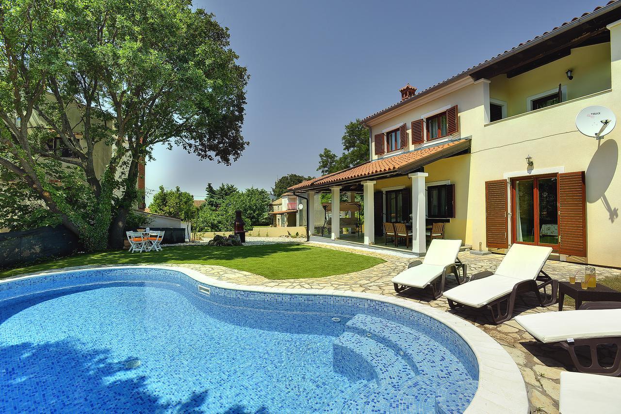 Villa Nina Medulin Bagian luar foto