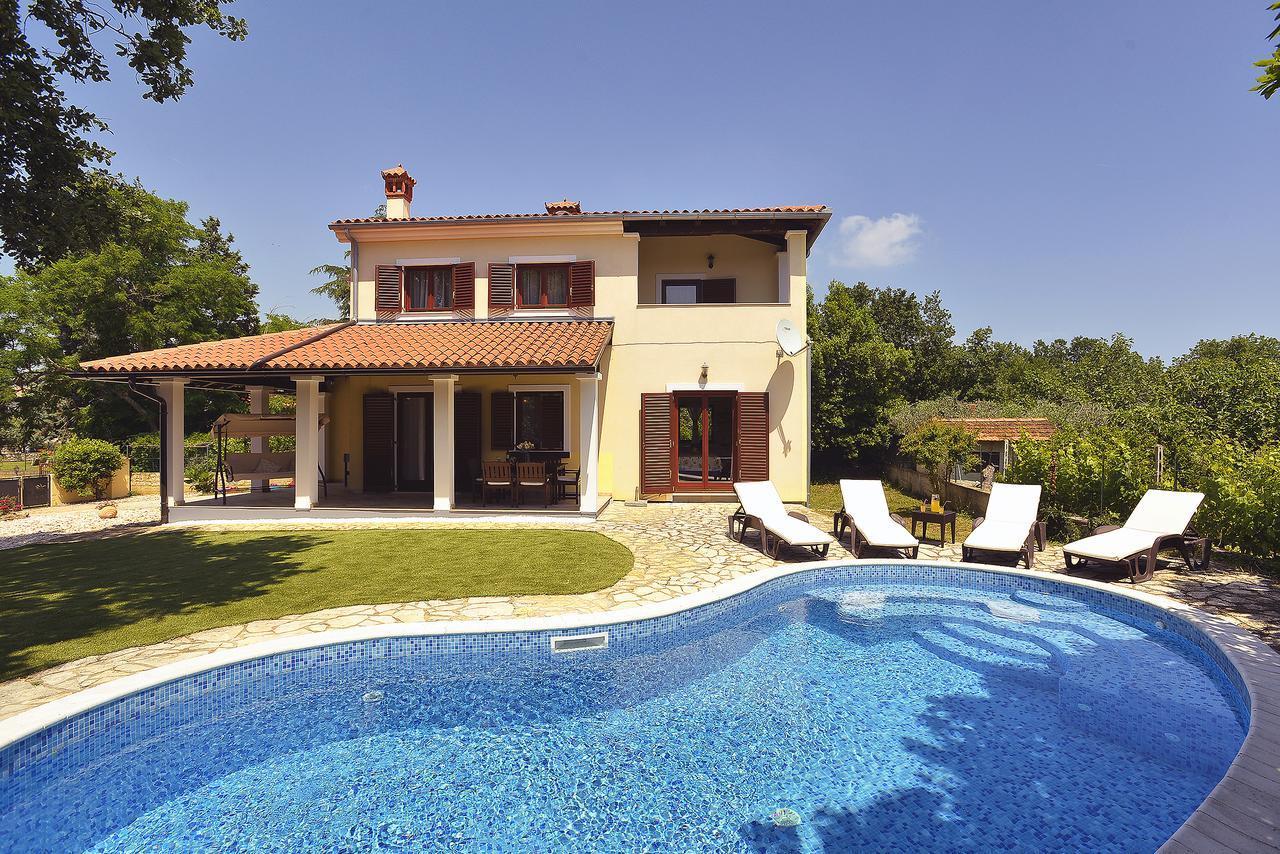 Villa Nina Medulin Bagian luar foto