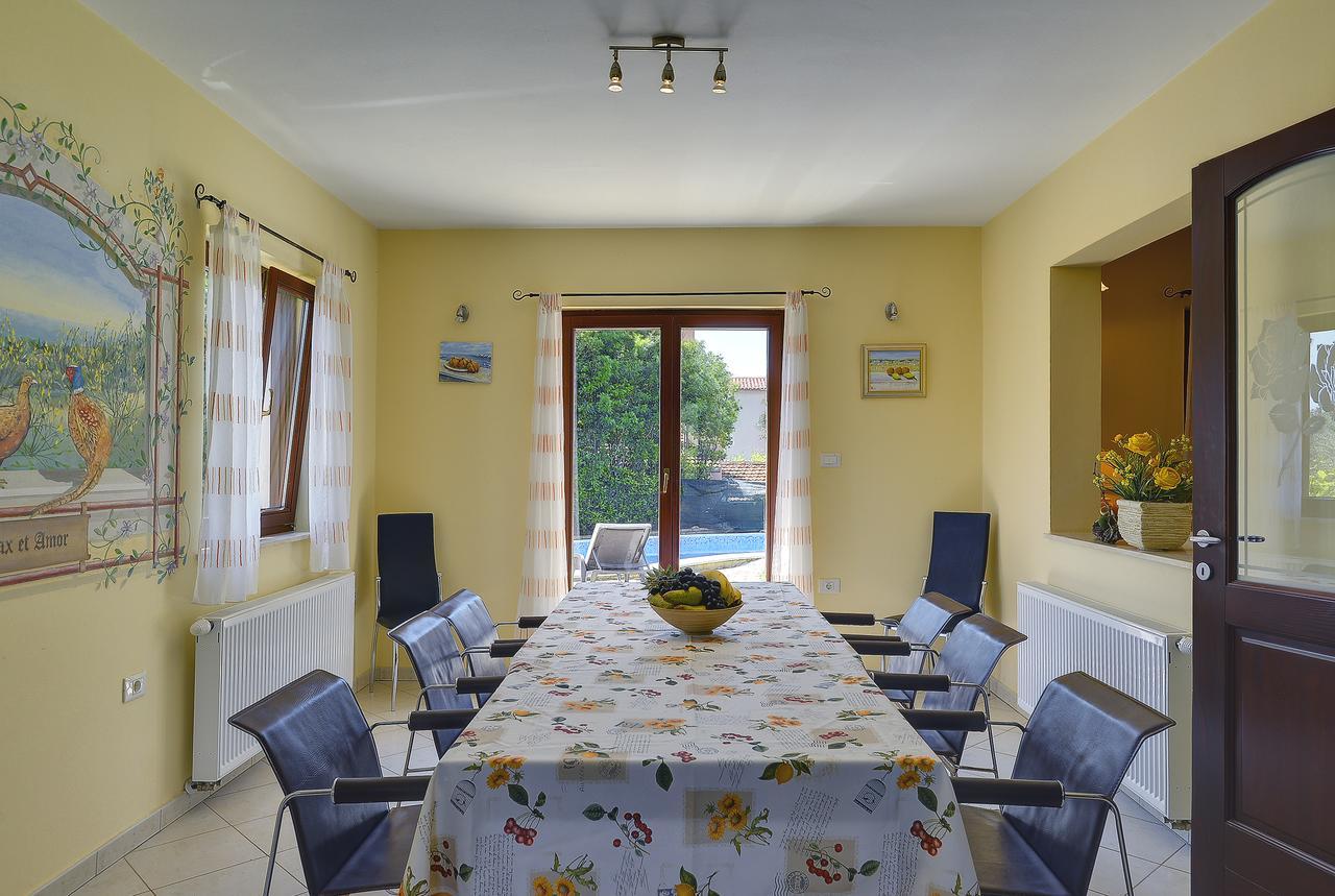 Villa Nina Medulin Bagian luar foto