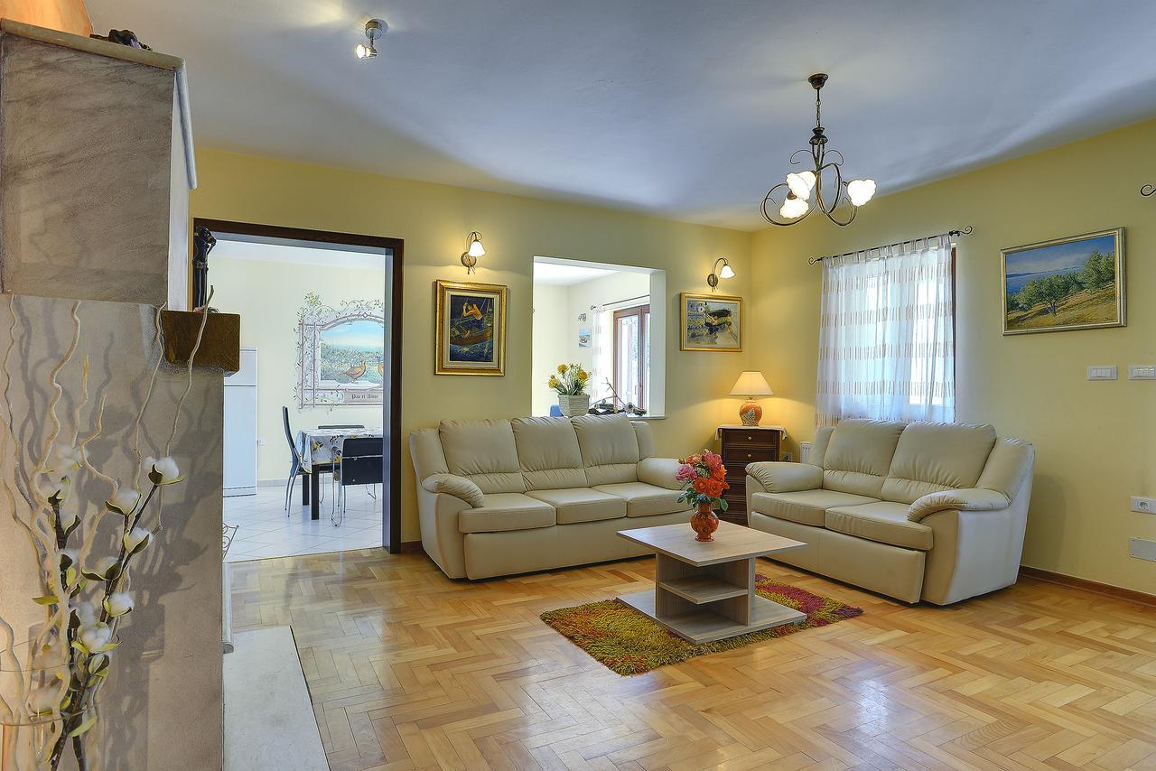 Villa Nina Medulin Bagian luar foto